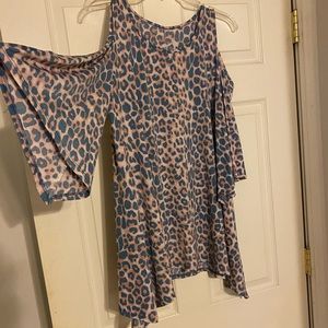 Women’s Cold Shoulder Top